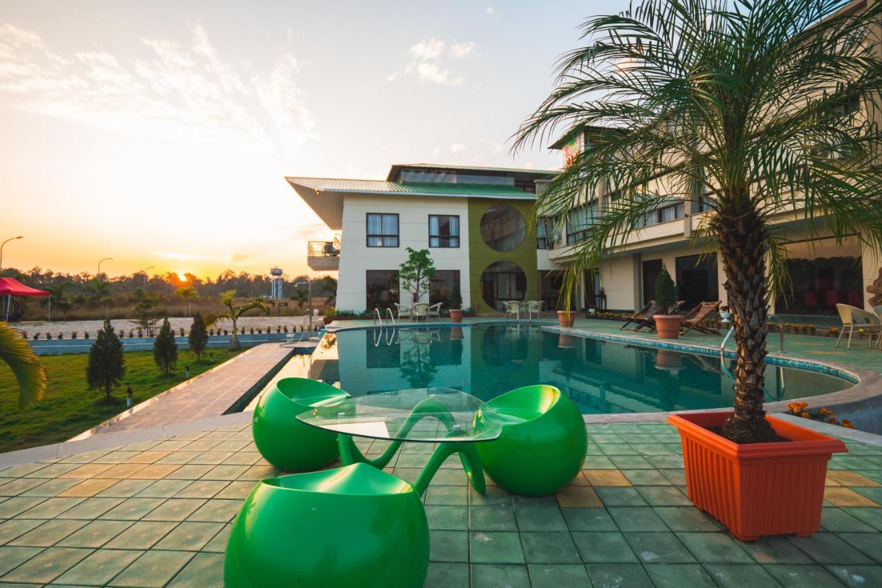 La Vita Nuova Resort Shaugaon Exterior foto